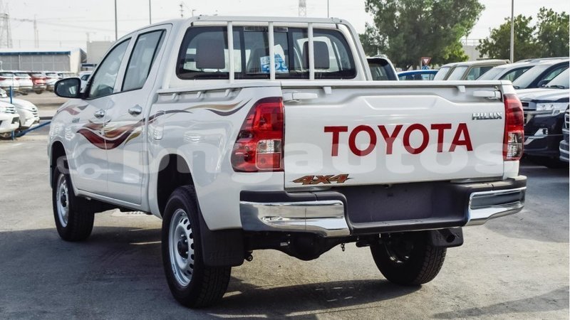 Big with watermark toyota hilux enga import dubai 4900