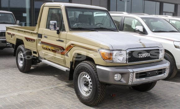 Buy Import Toyota Land Cruiser Beige Car in Import - Dubai in Enga Buy Import Toyota Land Cruiser Beige Car in Import - Dubai in Enga
