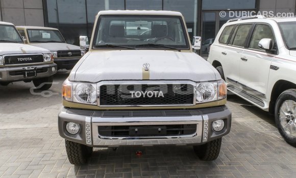 Buy Import Toyota Land Cruiser Beige Car in Import - Dubai in Enga Buy Import Toyota Land Cruiser Beige Car in Import - Dubai in Enga