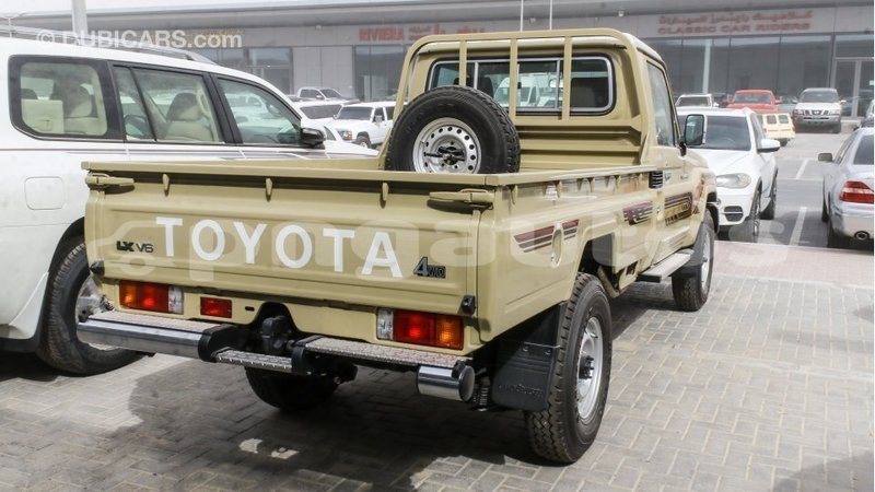 Big with watermark toyota land cruiser enga import dubai 4901