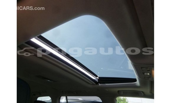 Buy Import Toyota Land Cruiser White Car in Import - Dubai in Enga Buy Import Toyota Land Cruiser White Car in Import - Dubai in Enga