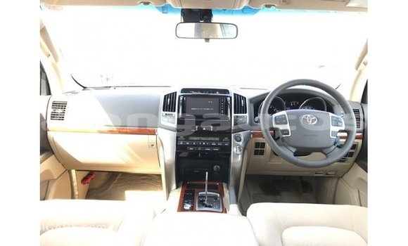 Buy Import Toyota Land Cruiser Black Car in Import - Dubai in Enga Buy Import Toyota Land Cruiser Black Car in Import - Dubai in Enga