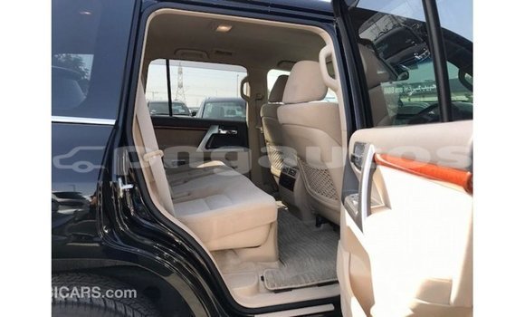 Buy Import Toyota Land Cruiser Black Car in Import - Dubai in Enga Buy Import Toyota Land Cruiser Black Car in Import - Dubai in Enga