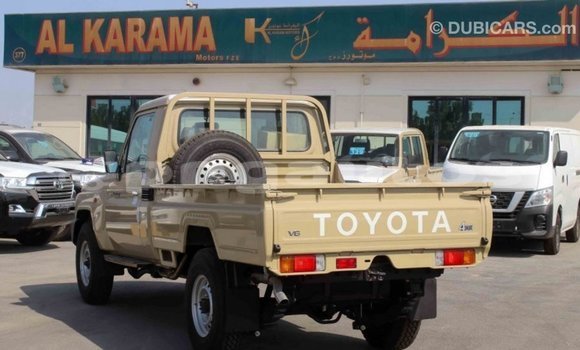 Acheter Import Voiture Toyota Land Cruiser Beige à Import - Dubai, Enga Acheter Import Voiture Toyota Land Cruiser Beige à Import - Dubai, Enga