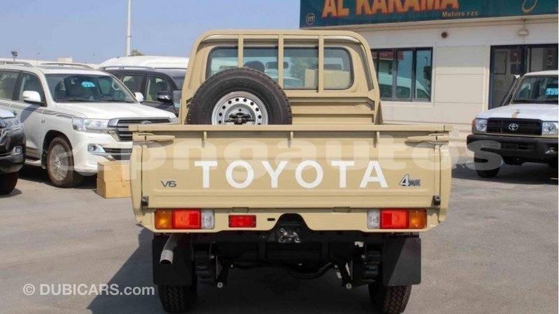 Big with watermark toyota land cruiser enga import dubai 4913