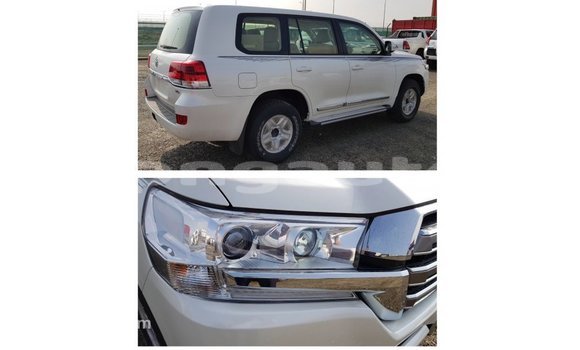 Buy Import Toyota Land Cruiser White Car in Import - Dubai in Enga Buy Import Toyota Land Cruiser White Car in Import - Dubai in Enga