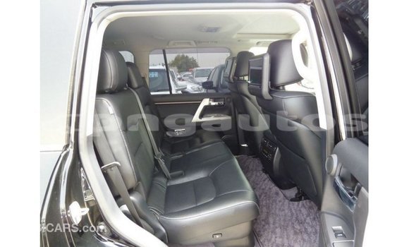 Buy Import Toyota Land Cruiser Black Car in Import - Dubai in Enga Buy Import Toyota Land Cruiser Black Car in Import - Dubai in Enga
