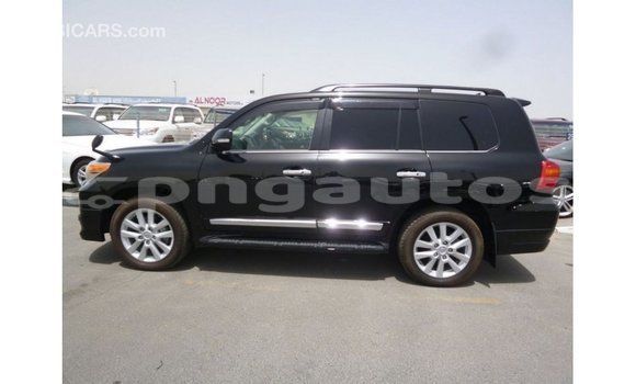 Buy Import Toyota Land Cruiser Black Car in Import - Dubai in Enga Buy Import Toyota Land Cruiser Black Car in Import - Dubai in Enga