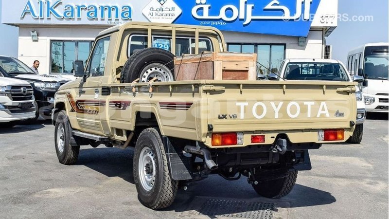 Big with watermark toyota land cruiser enga import dubai 4946