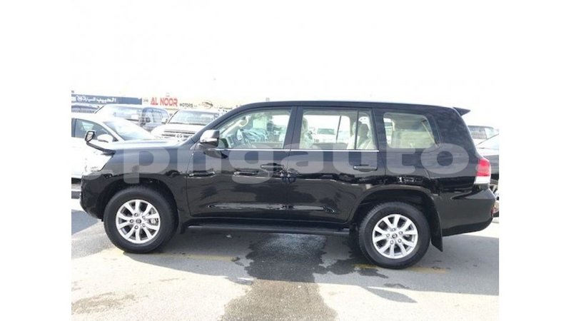 Big with watermark toyota land cruiser enga import dubai 4948
