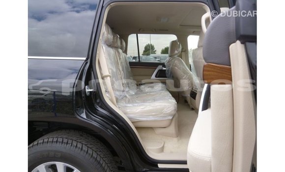 Buy Import Toyota Land Cruiser Black Car in Import - Dubai in Enga Buy Import Toyota Land Cruiser Black Car in Import - Dubai in Enga