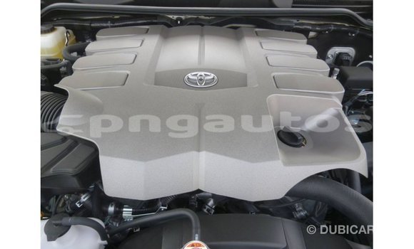 Buy Import Toyota Land Cruiser White Car in Import - Dubai in Enga Buy Import Toyota Land Cruiser White Car in Import - Dubai in Enga