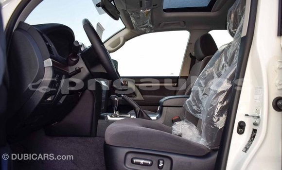 Buy Import Toyota Land Cruiser White Car in Import - Dubai in Enga Buy Import Toyota Land Cruiser White Car in Import - Dubai in Enga