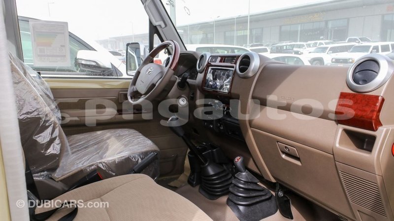 Big with watermark toyota land cruiser enga import dubai 4958