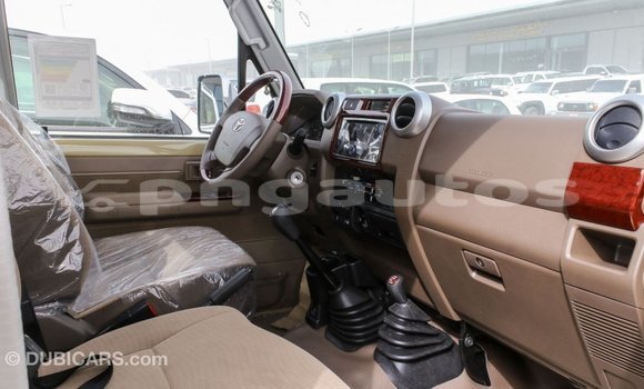 Buy Import Toyota Land Cruiser Beige Car in Import - Dubai in Enga Buy Import Toyota Land Cruiser Beige Car in Import - Dubai in Enga