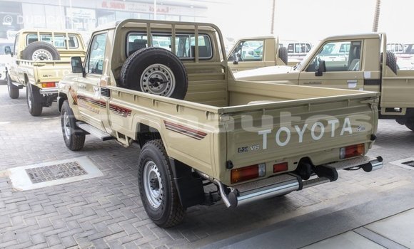 Buy Import Toyota Land Cruiser Beige Car in Import - Dubai in Enga Buy Import Toyota Land Cruiser Beige Car in Import - Dubai in Enga