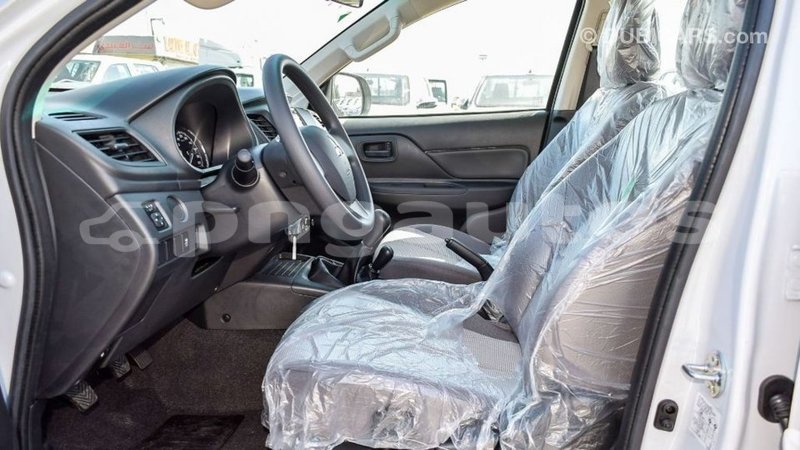 Big with watermark mitsubishi l200 enga import dubai 4965