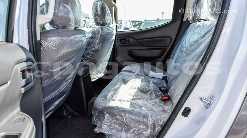 Big with watermark mitsubishi l200 enga import dubai 4965