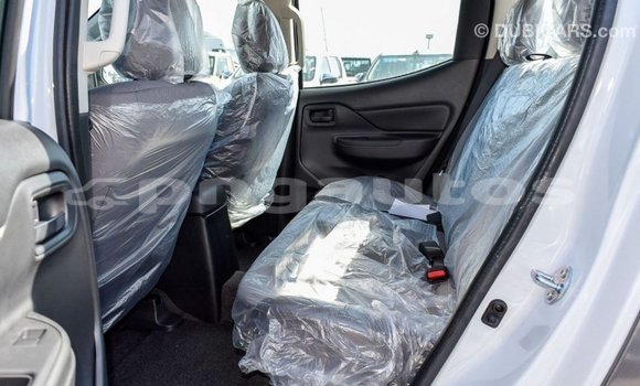 Acheter Import Voiture Mitsubishi L200 Blanc à Import - Dubai, Enga Acheter Import Voiture Mitsubishi L200 Blanc à Import - Dubai, Enga