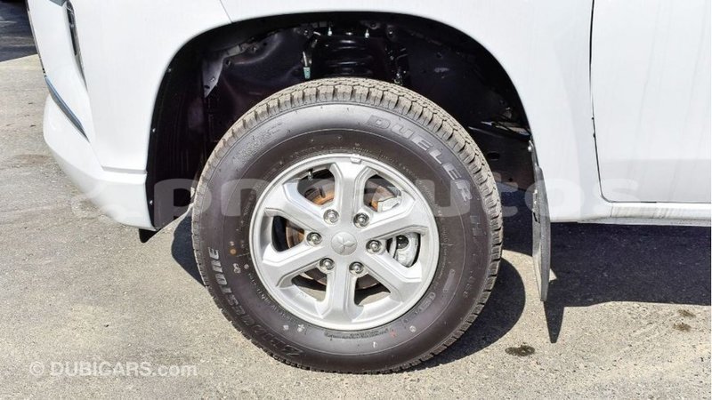 Big with watermark mitsubishi l200 enga import dubai 4965