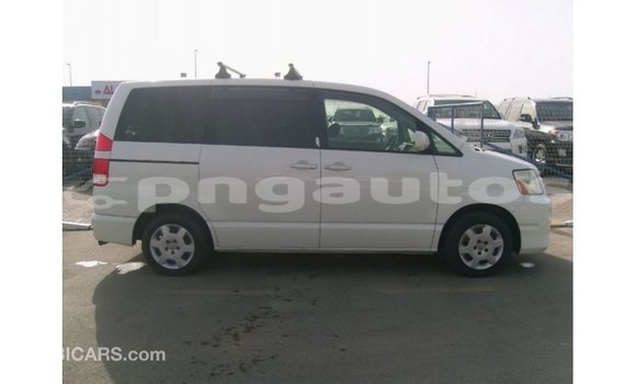 Buy Import Toyota Noah White Car in Import - Dubai in Enga Buy Import Toyota Noah White Car in Import - Dubai in Enga