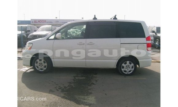 Buy Import Toyota Noah White Car in Import - Dubai in Enga Buy Import Toyota Noah White Car in Import - Dubai in Enga
