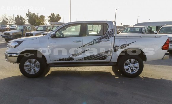 Buy Import Toyota Hilux White Car in Import - Dubai in Enga Buy Import Toyota Hilux White Car in Import - Dubai in Enga