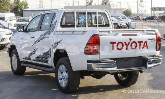 Buy Import Toyota Hilux White Car in Import - Dubai in Enga Buy Import Toyota Hilux White Car in Import - Dubai in Enga