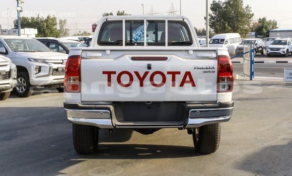 Buy Import Toyota Hilux White Car in Import - Dubai in Enga Buy Import Toyota Hilux White Car in Import - Dubai in Enga
