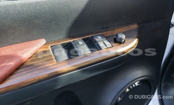 Buy Import Toyota Hilux White Car in Import - Dubai in Enga Buy Import Toyota Hilux White Car in Import - Dubai in Enga