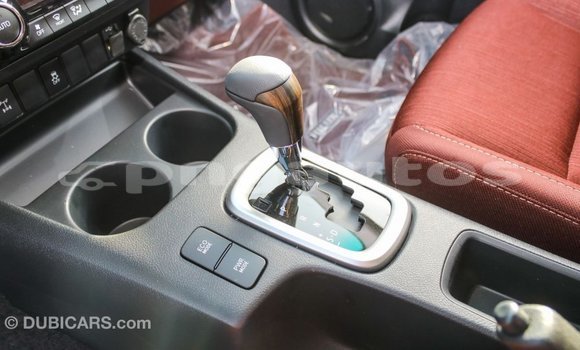 Buy Import Toyota Hilux White Car in Import - Dubai in Enga Buy Import Toyota Hilux White Car in Import - Dubai in Enga