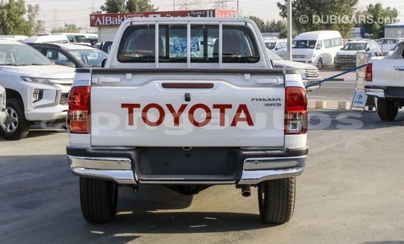 Buy Import Toyota Hilux White Car in Import - Dubai in Enga Buy Import Toyota Hilux White Car in Import - Dubai in Enga