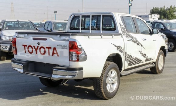 Buy Import Toyota Hilux White Car in Import - Dubai in Enga Buy Import Toyota Hilux White Car in Import - Dubai in Enga