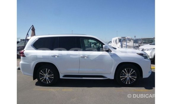 Buy Import Lexus LX White Car in Import - Dubai in Enga Buy Import Lexus LX White Car in Import - Dubai in Enga