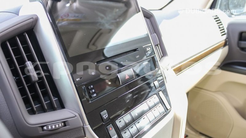 Big with watermark toyota land cruiser enga import dubai 4982