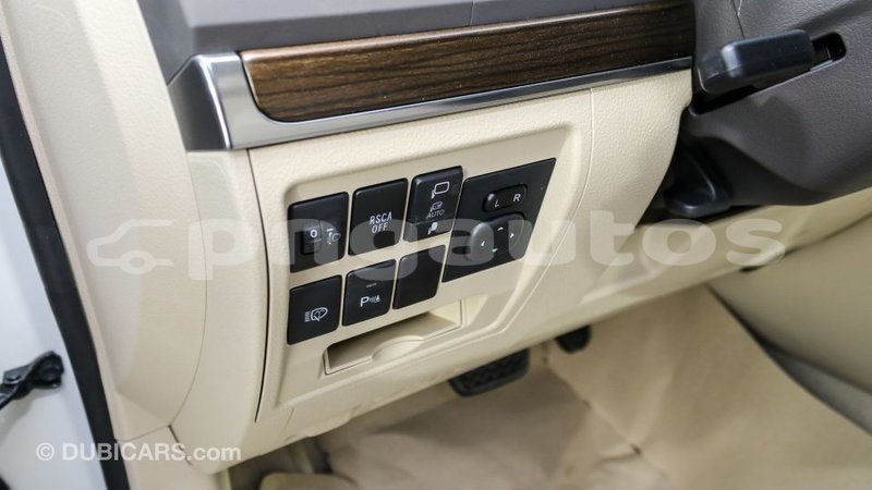 Big with watermark toyota land cruiser enga import dubai 4982