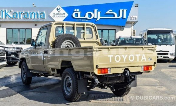 Acheter Import Voiture Toyota Land Cruiser Beige à Import - Dubai, Enga Acheter Import Voiture Toyota Land Cruiser Beige à Import - Dubai, Enga