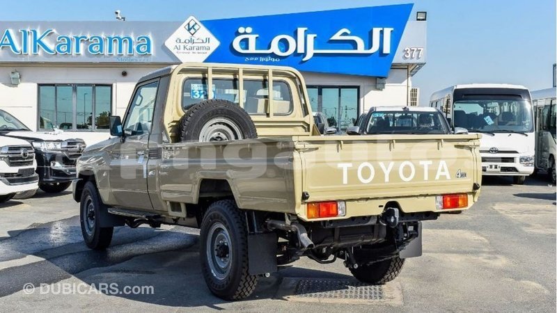 Big with watermark toyota land cruiser enga import dubai 4984
