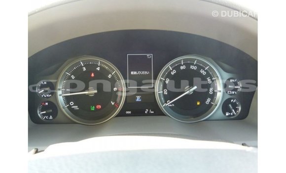 Buy Import Toyota Land Cruiser White Car in Import - Dubai in Enga Buy Import Toyota Land Cruiser White Car in Import - Dubai in Enga