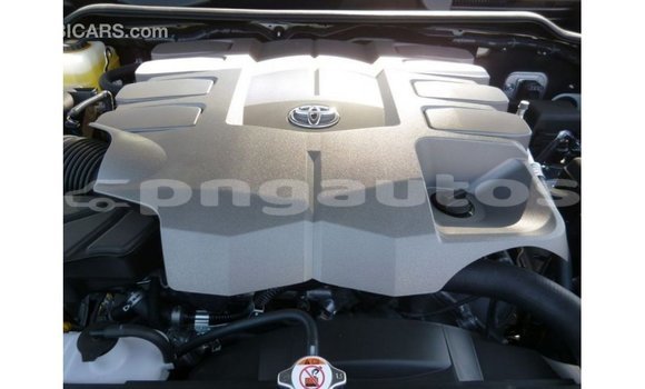 Buy Import Toyota Land Cruiser White Car in Import - Dubai in Enga Buy Import Toyota Land Cruiser White Car in Import - Dubai in Enga