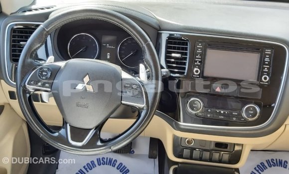 Buy Import Mitsubishi Outlander White Car in Import - Dubai in Enga Buy Import Mitsubishi Outlander White Car in Import - Dubai in Enga