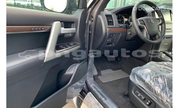 Buy Import Toyota Land Cruiser Other Car in Import - Dubai in Enga Buy Import Toyota Land Cruiser Other Car in Import - Dubai in Enga