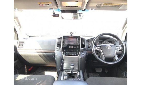 Buy Import Toyota Land Cruiser Other Car in Import - Dubai in Enga Buy Import Toyota Land Cruiser Other Car in Import - Dubai in Enga