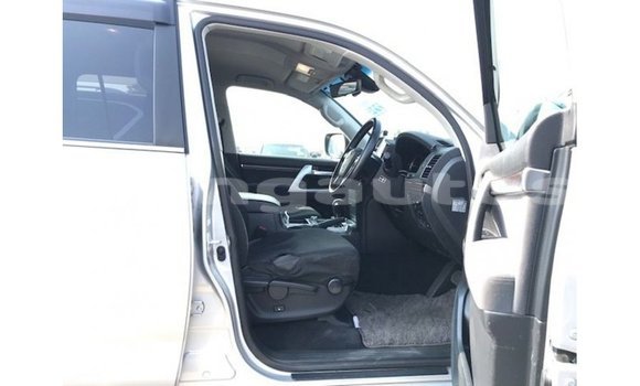 Buy Import Toyota Land Cruiser Other Car in Import - Dubai in Enga Buy Import Toyota Land Cruiser Other Car in Import - Dubai in Enga