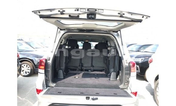 Buy Import Toyota Land Cruiser Other Car in Import - Dubai in Enga Buy Import Toyota Land Cruiser Other Car in Import - Dubai in Enga