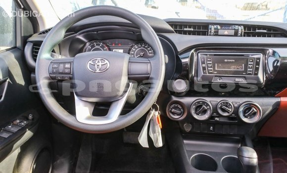 Buy Import Toyota Hilux White Car in Import - Dubai in Enga Buy Import Toyota Hilux White Car in Import - Dubai in Enga