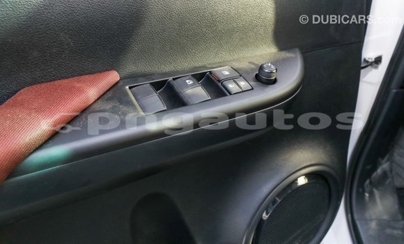 Buy Import Toyota Hilux White Car in Import - Dubai in Enga Buy Import Toyota Hilux White Car in Import - Dubai in Enga