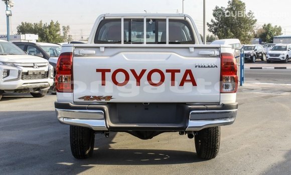 Buy Import Toyota Hilux White Car in Import - Dubai in Enga Buy Import Toyota Hilux White Car in Import - Dubai in Enga