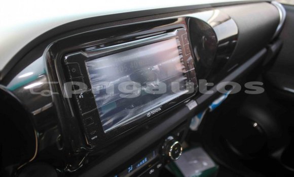 Acheter Import Voiture Toyota Hilux Bleu à Import - Dubai, Enga Acheter Import Voiture Toyota Hilux Bleu à Import - Dubai, Enga