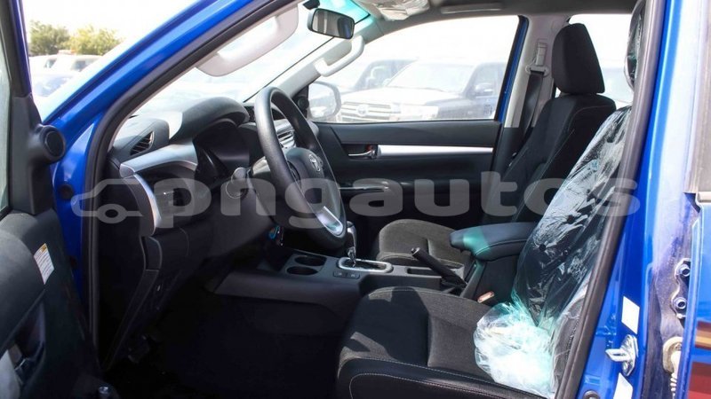 Big with watermark toyota hilux enga import dubai 5004